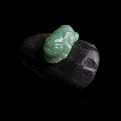 玉蟾 • 财 吊坠