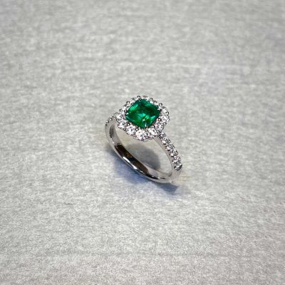 18K金祖母绿戒指