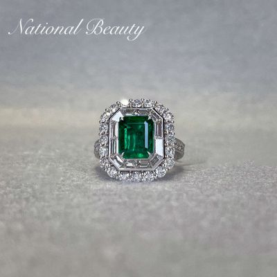 18K白祖母绿戒指