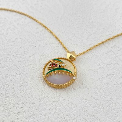 18K金贝壳吊坠(惊蛰)