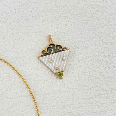 18K金贝壳吊坠(清明)