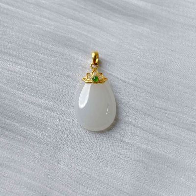 足金镶和田玉吊坠