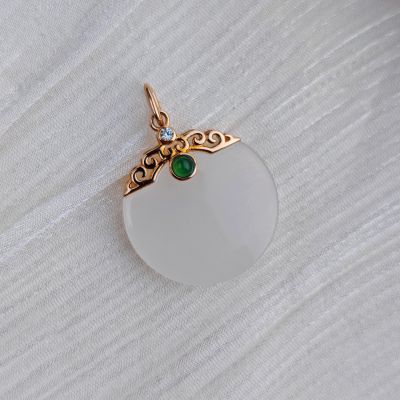 18K金和田玉吊坠